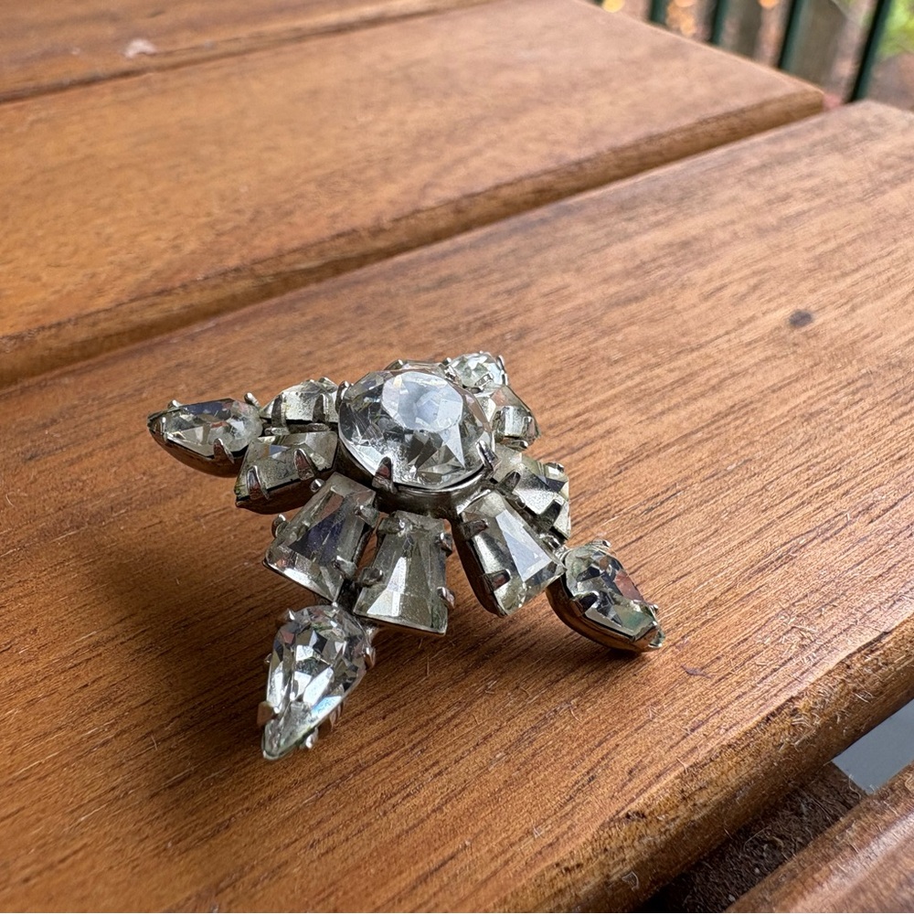 ✨ Vintage 1950s Rhinestone Starburst Brooch ❤️ - Picture 13 of 14